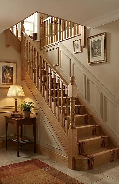 Traditional Barley Twist Oak Staircase